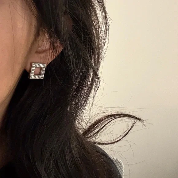 Saint Laurent square diamond ear clips - Picture 4 of 4